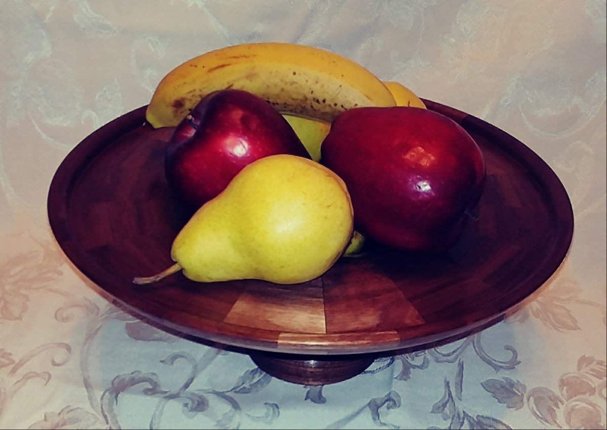 Walnut Fruit Bowl/Cake Plate