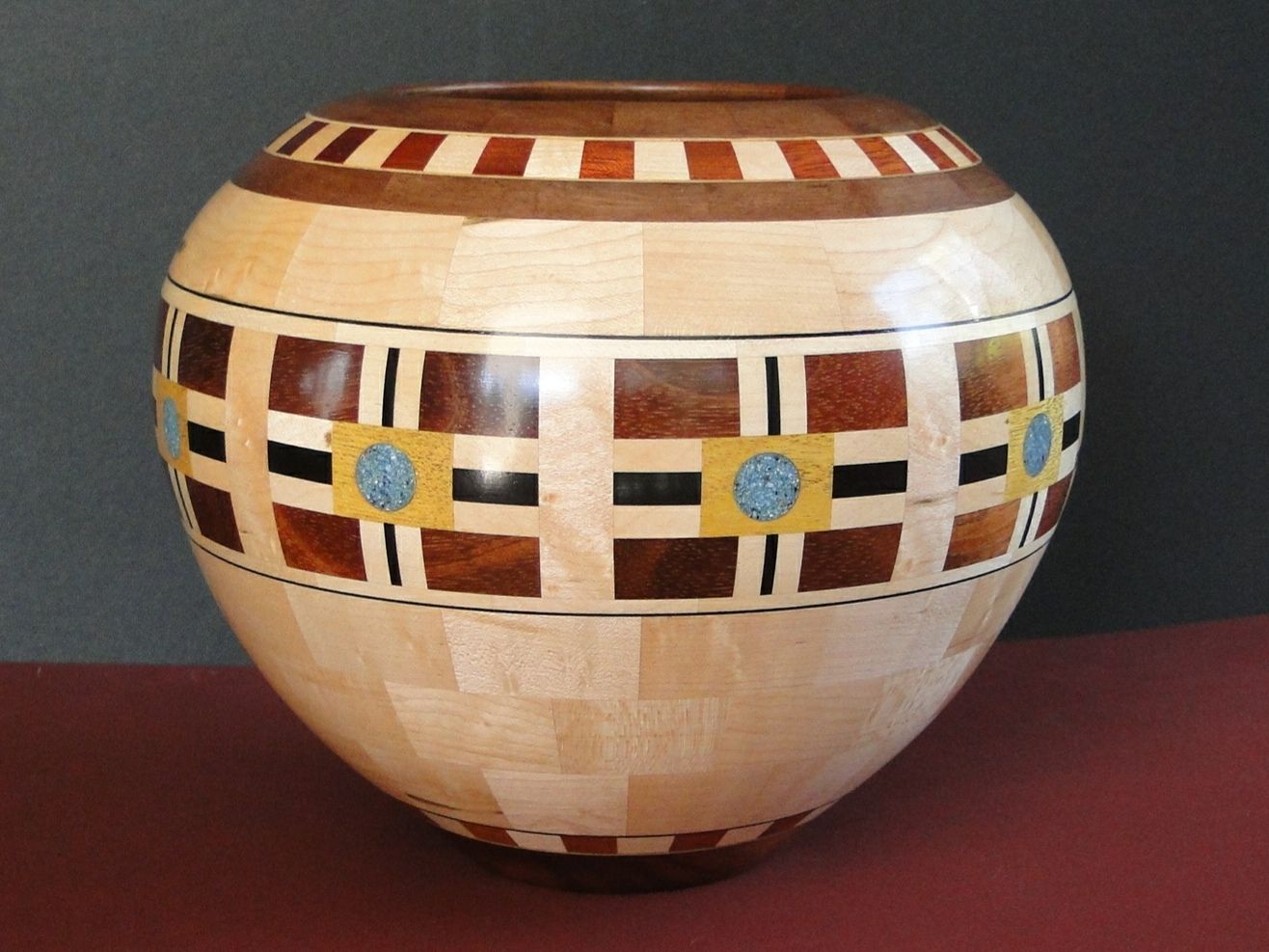 Segmented Vessel with Inlace