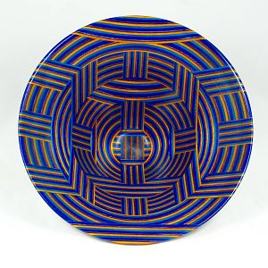Spectraply Bowl, Interior